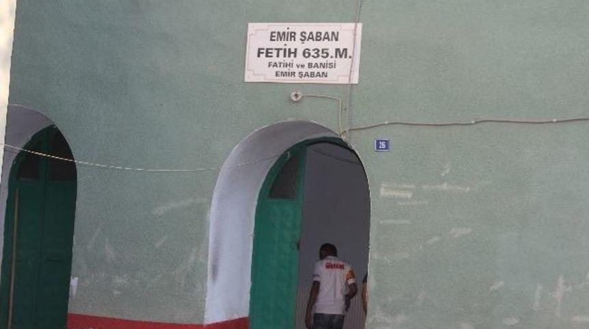 Emir Şaban Camisi Ramazana Ayrı Bir Renk Katıyor