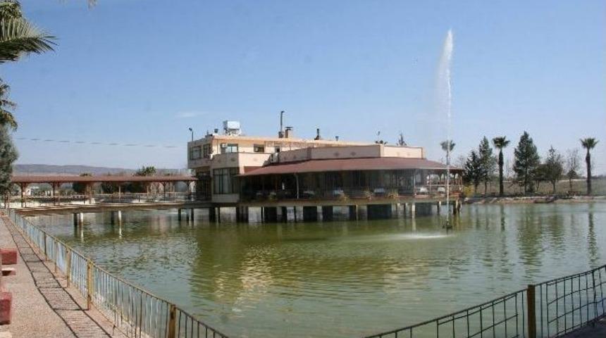 S&ouml;ğ&uuml;tl&uuml;dere Mesire Alanındaki Yapay G&ouml;le D&uuml;zenleme Yapılıyor