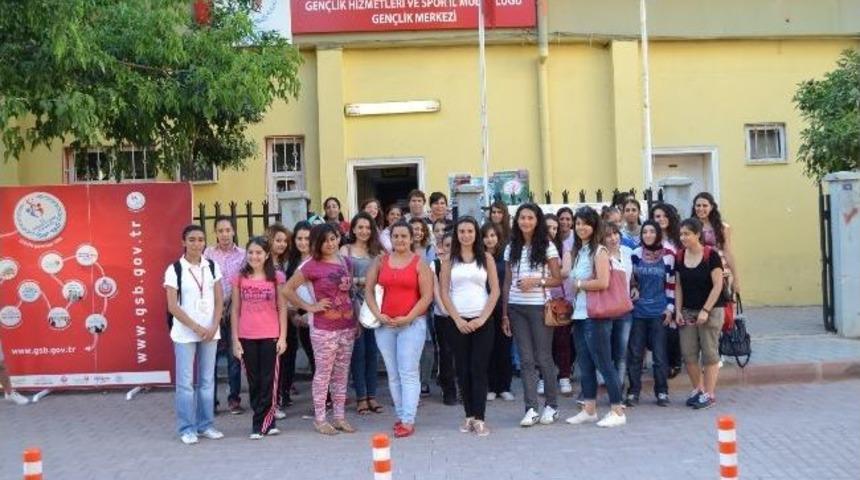 Adanalı Gen&ccedil; Kamp&ccedil;ılar Yola &Ccedil;ıktı