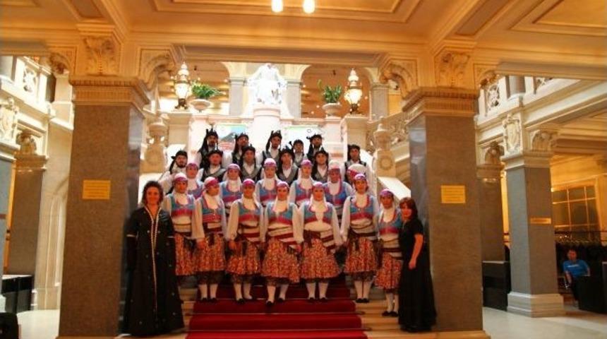 Nil&uuml;fer &Ccedil;ok Sesli Korosu&rsquo;na B&uuml;y&uuml;k Onur