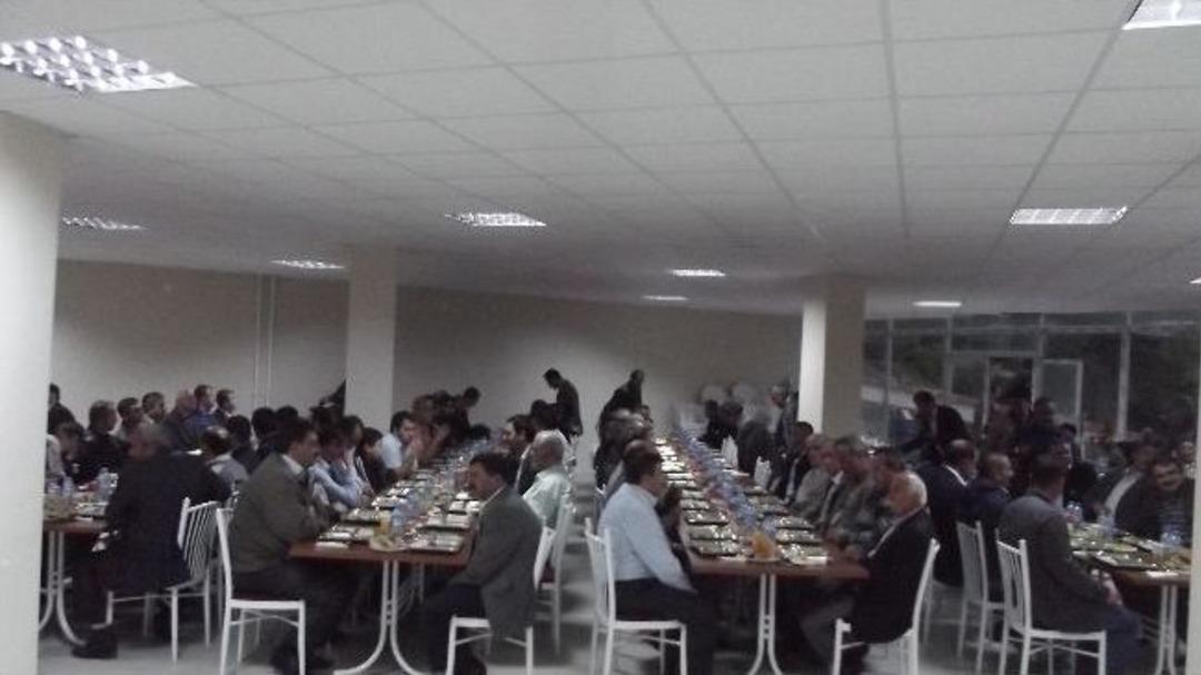 K&uuml;re M&uuml;ft&uuml;l&uuml;ğ&uuml;nden İftar Yemeği