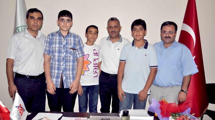 LYS Ve SBS Şampiyonları Başkan Şanverdi&rsquo;yi Ziyaret Etti