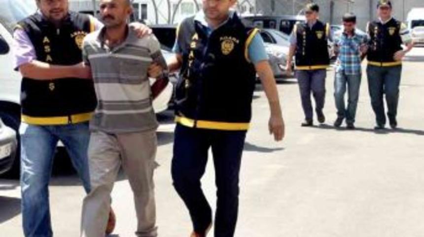 Tartıştığı adamı &ouml;ld&uuml;rd&uuml;