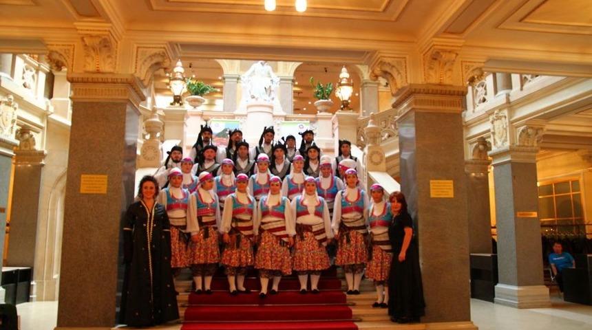 Nil&uuml;fer Belediyesi &Ccedil;ok Sesli Korosu, Avusturya'da 2 Dalda G&uuml;m&uuml;ş Madalya Aldı