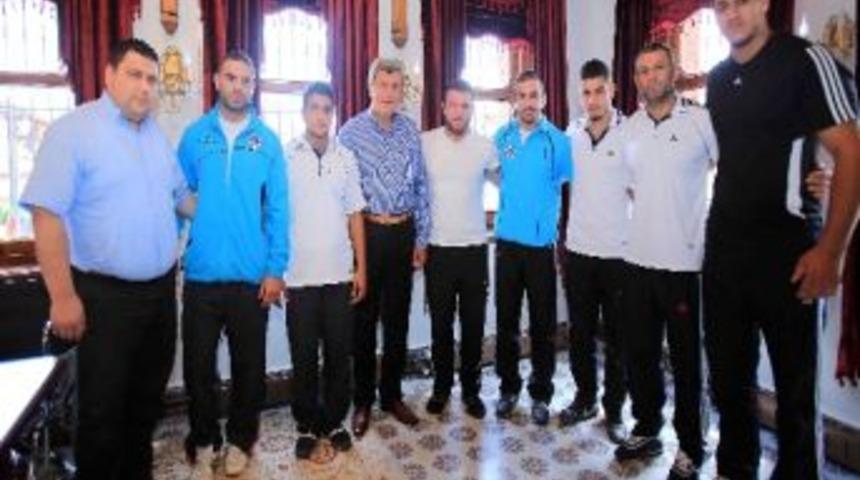 Başkan Pehlivanlarla Buluştu