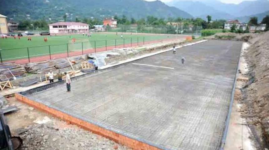 Arhavi'de 3 Bin Kişilik Stad Yapılıyor