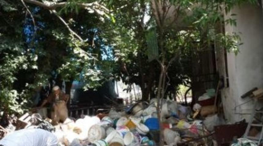 Evden 5 kamyon &ccedil;&ouml;p &ccedil;ıktı