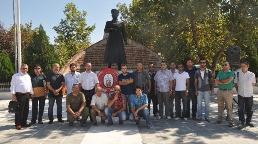 &Ccedil;anakkale&rsquo;de Gazeteciler Basın Bayramını Kutladı