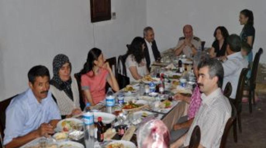 Şehit Aileleri Ve Gaziler Iftar Sofrasında Buluştu