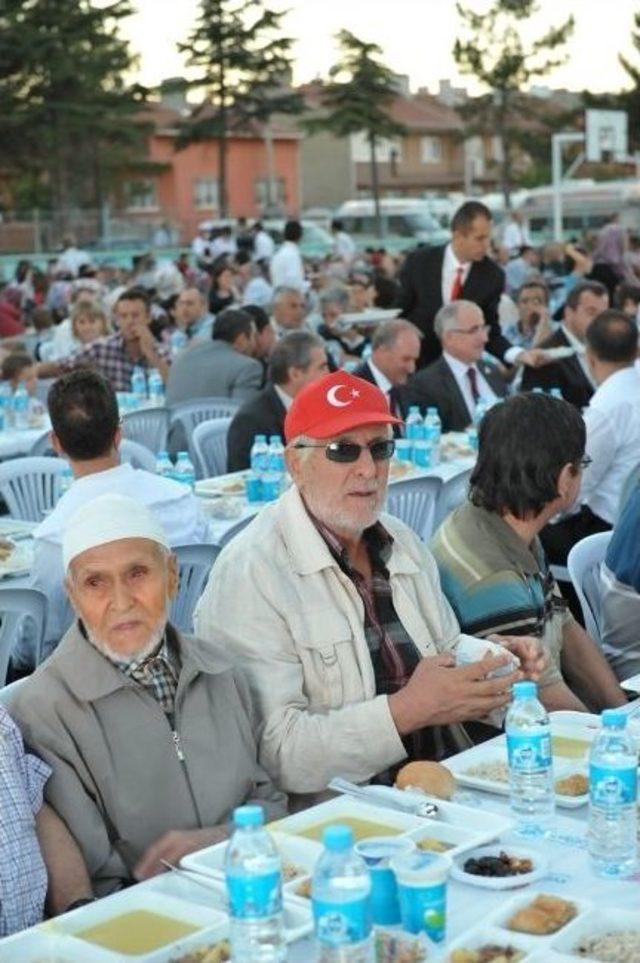 Türk Dünyası İftarları Devam Ediyor