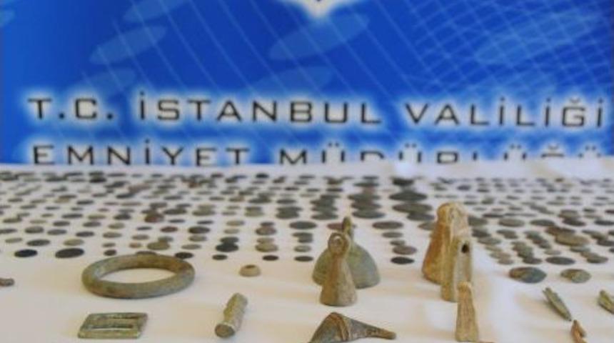 Tarihi Sikkeleri Polise Satmaya &Ccedil;alıştılar