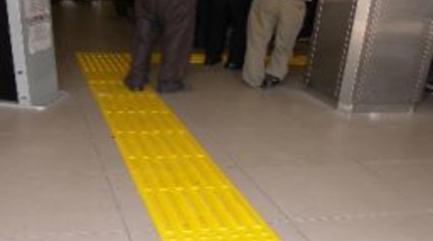 Ptt G&ouml;rme Engellilere Yol Yaptı