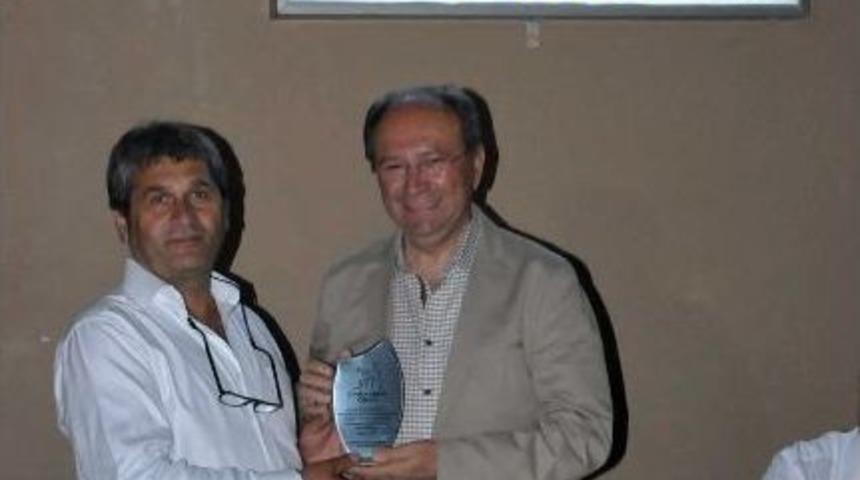 Burma'ya "halk Adamı" &Ouml;d&uuml;l&uuml;