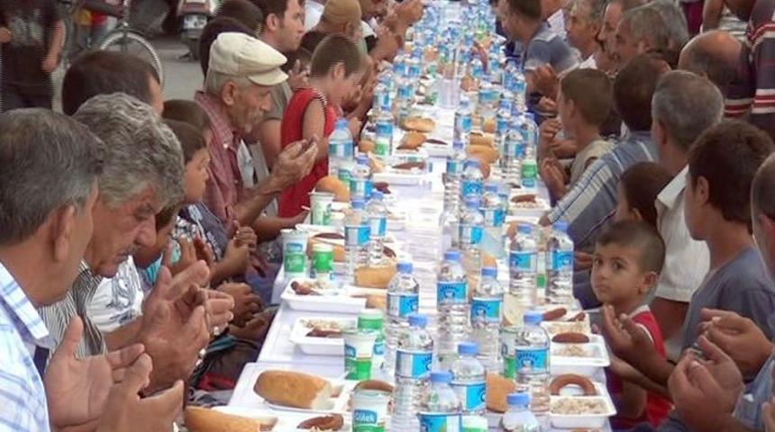 Hayırsever Işadamı G&uuml;nde 500 Kişiye Iftar Veriyor