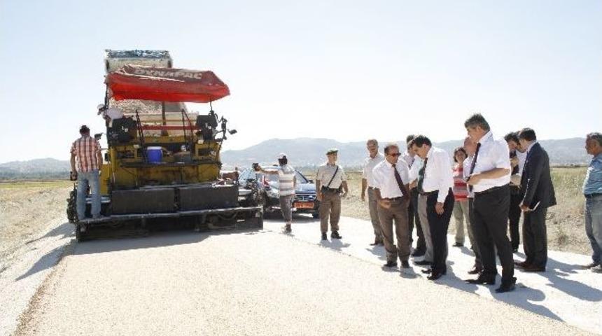 K&ouml;y Yollarına Kaliteli Asfalt