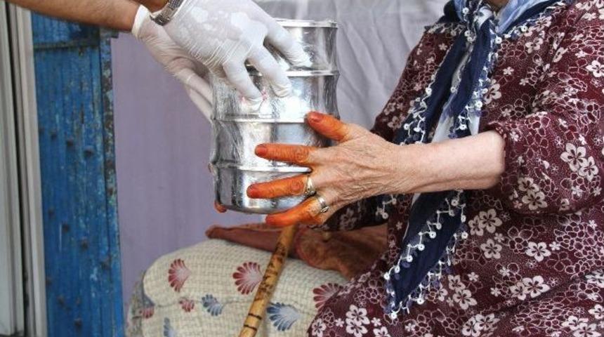 İftar Ve Sahur Yemekleri Eve Servis Ediliyor