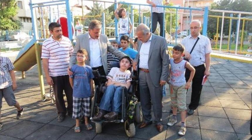 Engellilere Ak&uuml;l&uuml; Ara&ccedil; Yardımı Yapıldı