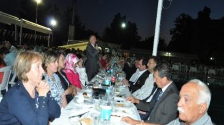 Belediye Personeli İftar Yemeğinde Buluştu