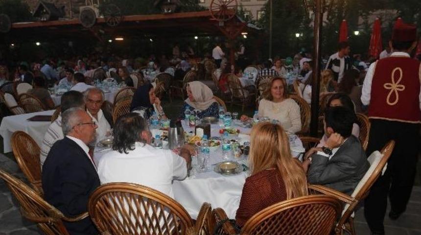 Talas Belediyesi'nden Basına İftar