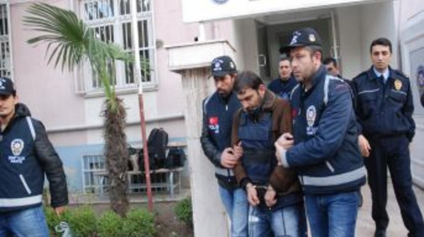 Eşini ve 3 &ccedil;ocuğunu &ouml;ld&uuml;ren zanlı: &ccedil;ok pişmanım