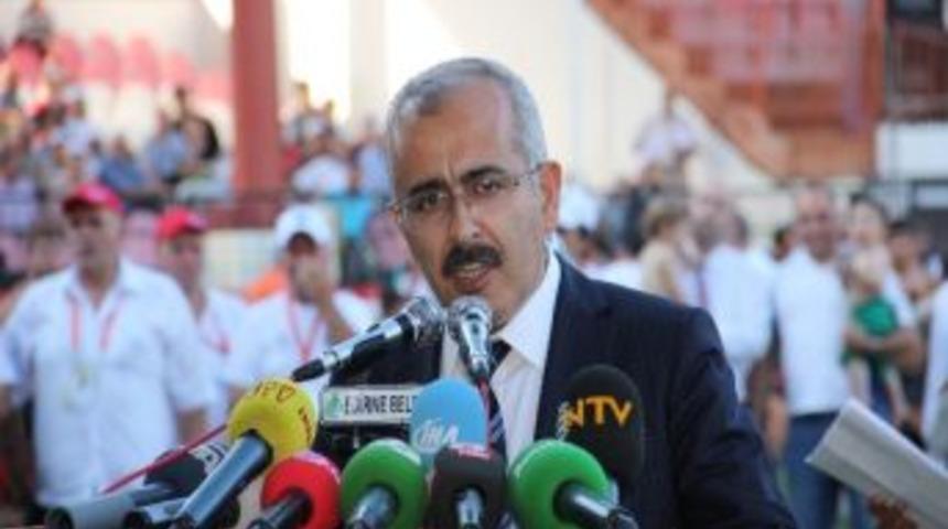 "basın &Ouml;zg&uuml;rl&uuml;ğ&uuml;, Demokrasinin Olmazsa Olmazıdır"