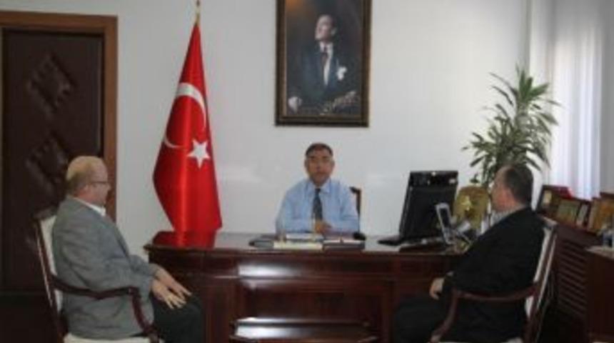 Saray Talebe Yurdu Y&ouml;neticilerinden Vali Yılmaz'a Ziyaret
