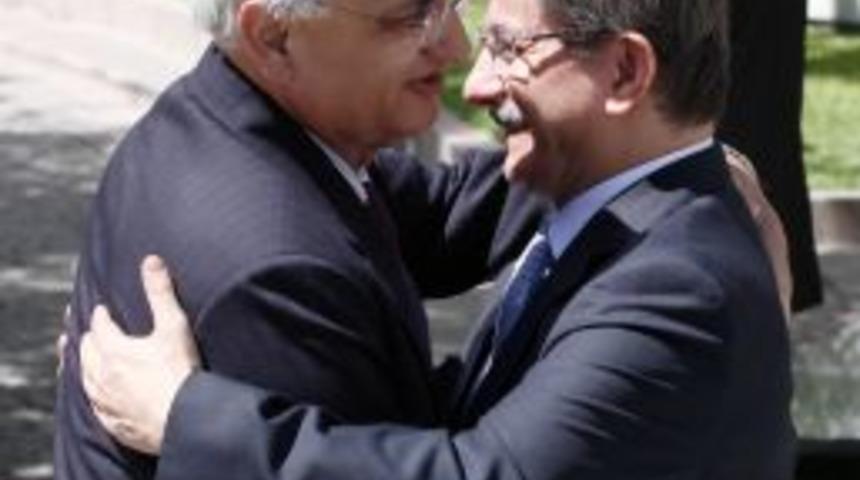 Davutoğlu: Suriye'nin Kuzeyinde Yeni Çatışma Sebebi Çıkarmaktan Uzak Durulmalı