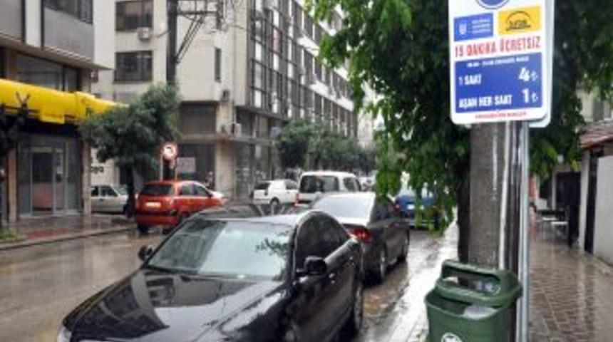 'Otoparklarda Ilk 15 Dakika &Uuml;cretsiz' Uygulaması Başladı
