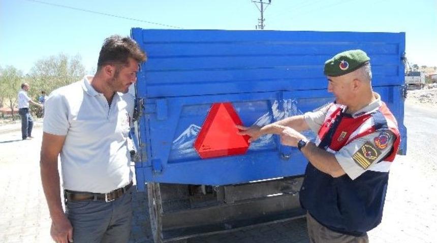 Aksaray'da Jandarmadan Trafik Denetimleri