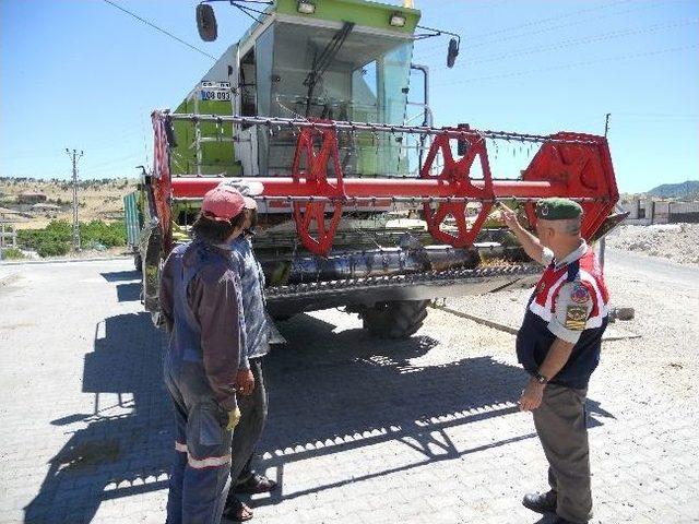 Aksaray'da Jandarmadan Trafik Denetimleri