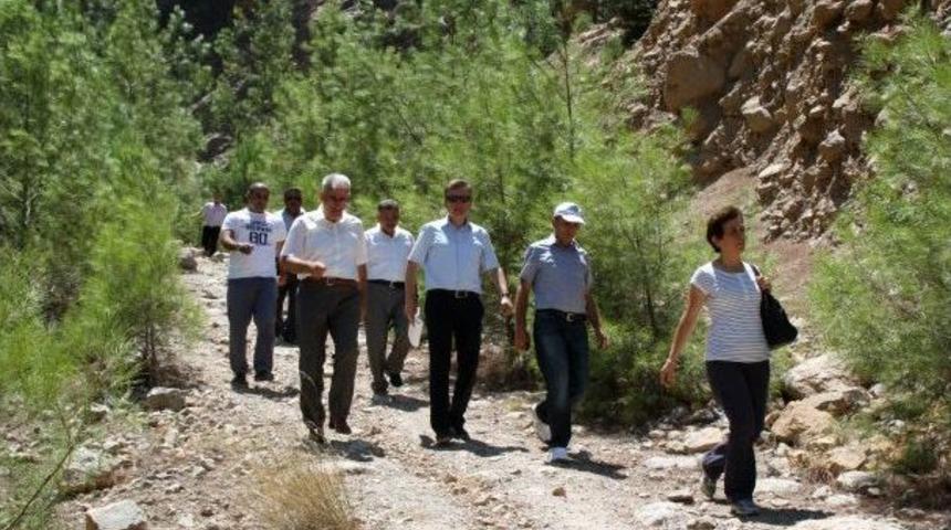 Yerk&ouml;pr&uuml; Şelalesi'nin Yoluna K&ouml;pr&uuml; Yapılacak