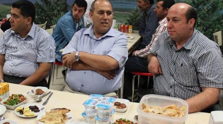 Kaymakam &Uuml;nal&rsquo;dan Şehit Aileleri Ve Gazilere İftar