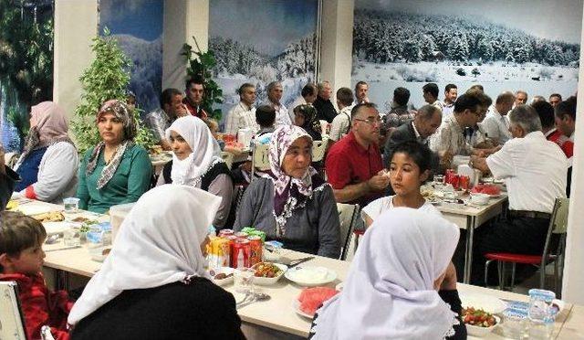 Kaymakam Ünal’dan Şehit Aileleri Ve Gazilere İftar