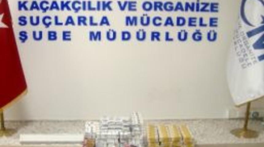 Yolcu Otob&uuml;s&uuml;nde Bin 250 Paket Ka&ccedil;ak Sigara Ele Ge&ccedil;ti