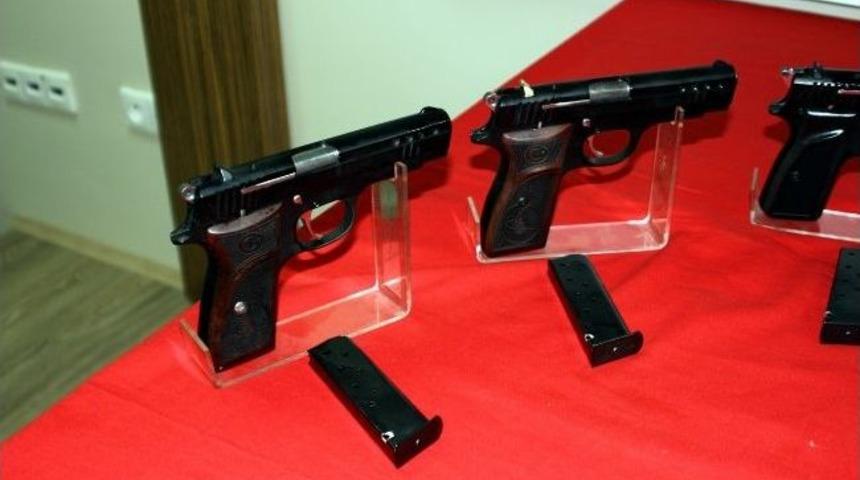 Trabzon&rsquo;da Ka&ccedil;ak Silah Operasyonu