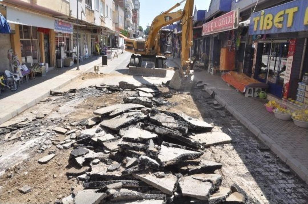 Nazilli&rsquo;de Bozulan Yollar Yenileniyor