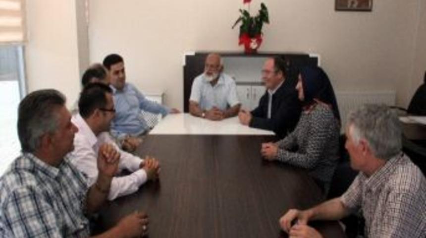 Ak Parti Heyeti, Kimse Yok Mu Derneği'ni Ziyaret Etti