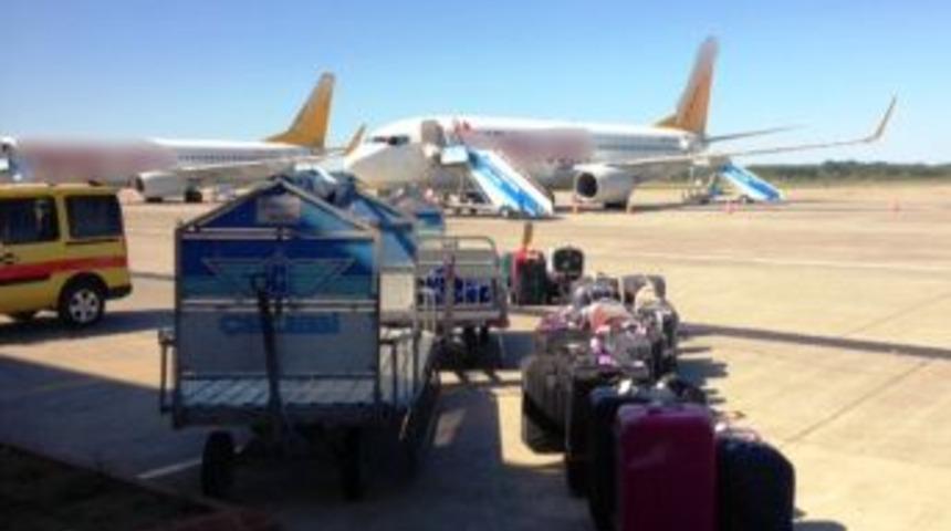 Samsun'dan İstanbul'a Gidecek Yolcular 11 Saattir Havaalında Bekliyor