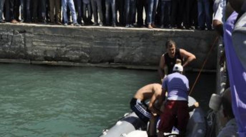 Van G&ouml;l&uuml;&rsquo;ne Giren &Uuml;niversite &Ouml;ğrencisi Boğuldu