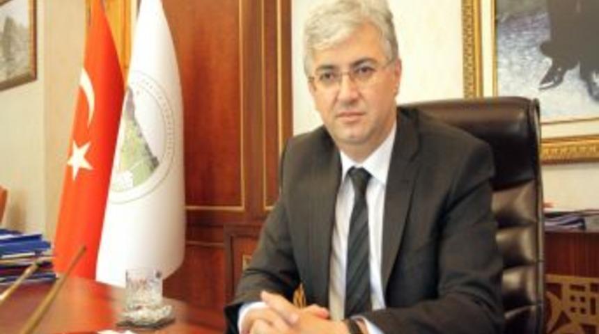 Vali Tepe: Basın, Demokrasilerin Vazge&ccedil;ilmez Unsurlarından Biridir