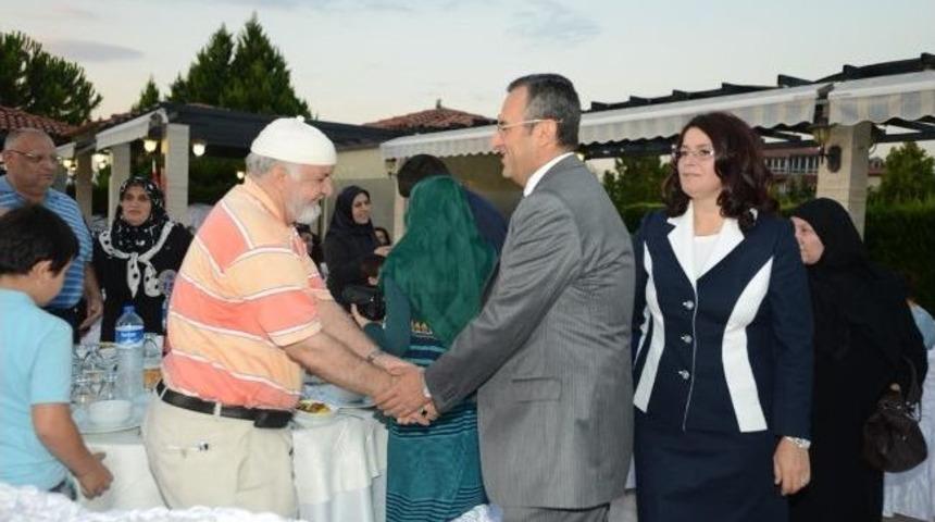 Vali Demir&rsquo;den Şehit Yakınları Ve Gazilere İftar