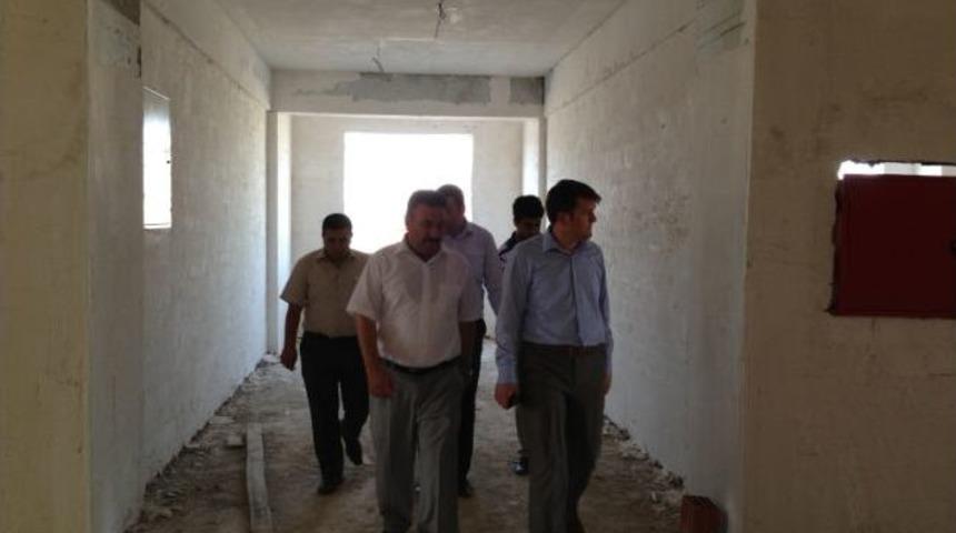 Kaymakam Şenol Koca, Eğitim Kamp&uuml;s Alanını Yerinde İnceledi