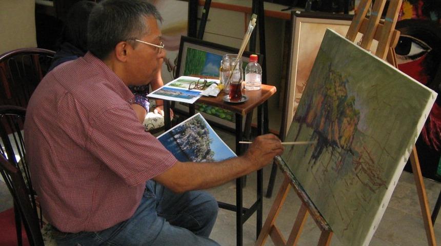 Marmaris&rsquo;te Canlı M&uuml;zik Eşliğinde Resim