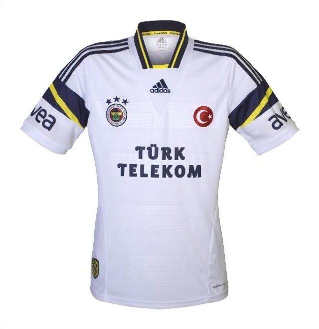 Fenerbah&ccedil;e&rsquo;nin 2013-2014 Sezonu Formaları G&ouml;r&uuml;c&uuml;ye &Ccedil;ıktı 1