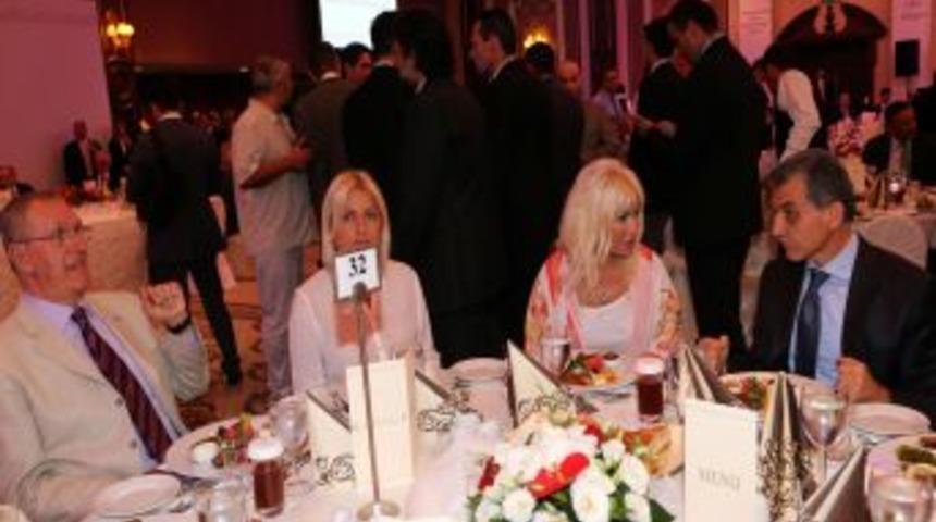 Alevi Iftarına Katılan &Uuml;nl&uuml;lerden Birlik Ve Beraberlik Vurgusu