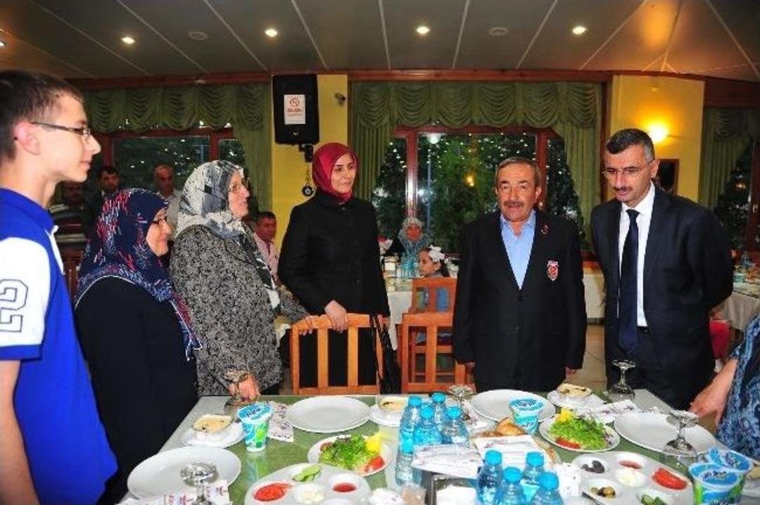 Vali Bektaş&rsquo;tan Şehit Ailelerine İftar