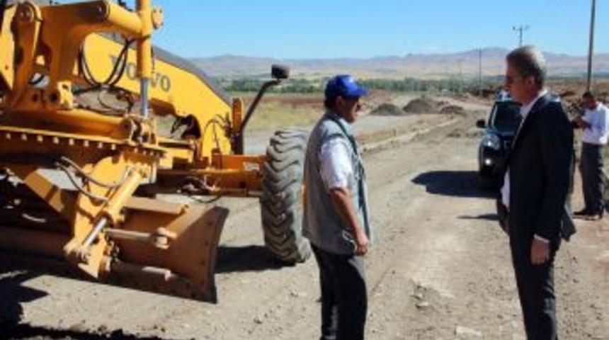 Şarkışla Kaymakamı G&uuml;l Il&ccedil;edeki &Ccedil;alışmaları Inceledi