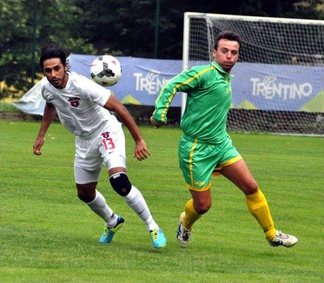 Gaziantepspor Hazırlık Maçında Rakibini 15-0 Mağlup Etti