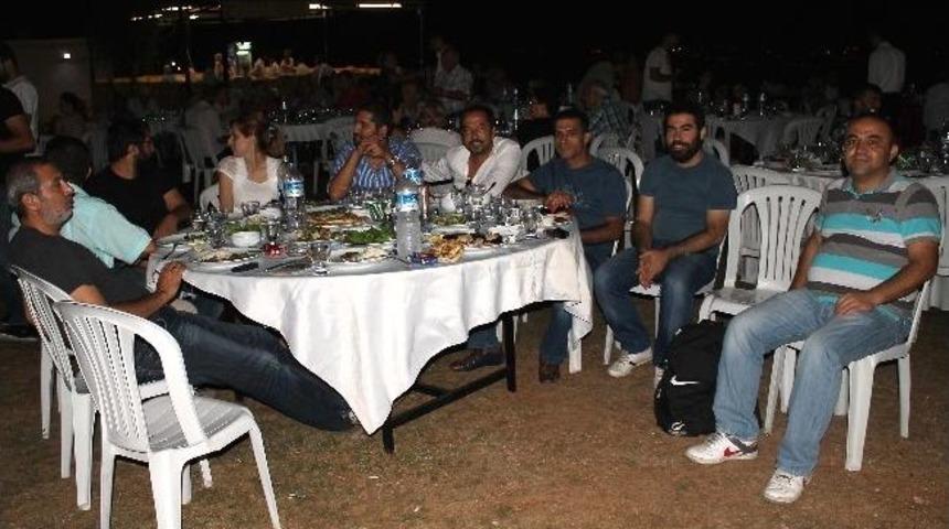 Gazeteciler İftarda Buluştu