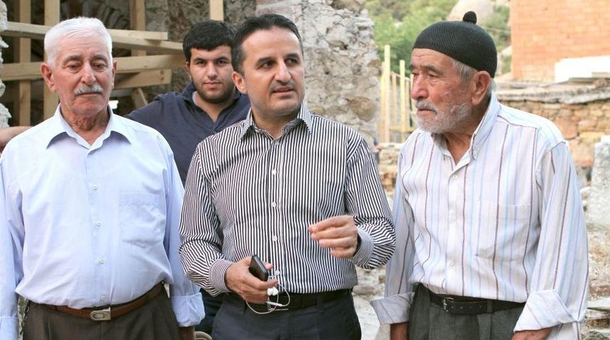 Bin Yıllık İkiz T&uuml;rbe Ayağa Kaldırılıyor